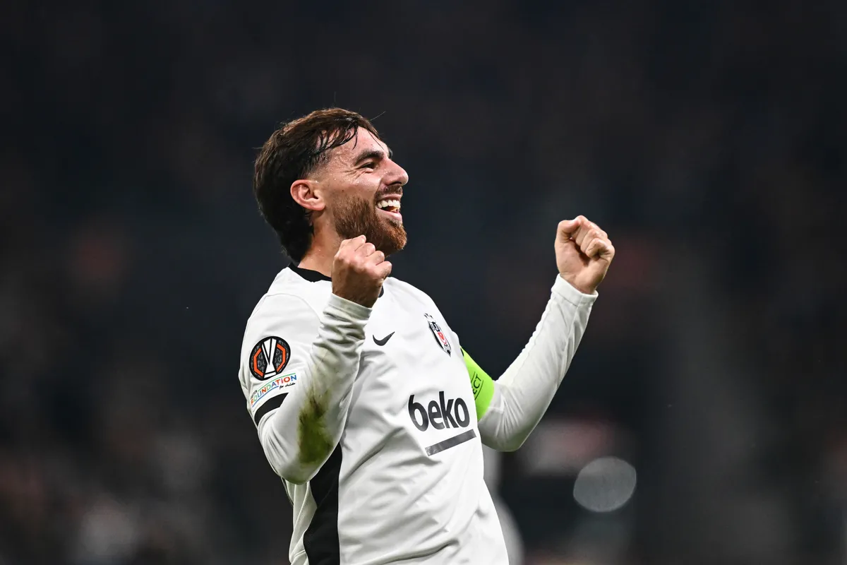 trabzonspor-besiktas-derbisinde-dev-randevu-iste-muhtemel-11ler-1792411777813.jpg Trabzonspor-Beşiktaş derbisinde nefesler tutuldu! Muhtemel 11'ler ve eksik oyuncular - 3