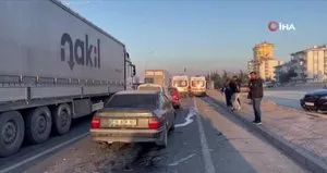 3 araç birbirine girdi: 2 yaralı