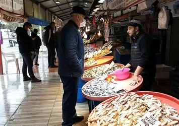Fırtına hamsi fiyatını ikiye katladı! Çinekop rekora koşuyor! Kilosu 70 lira