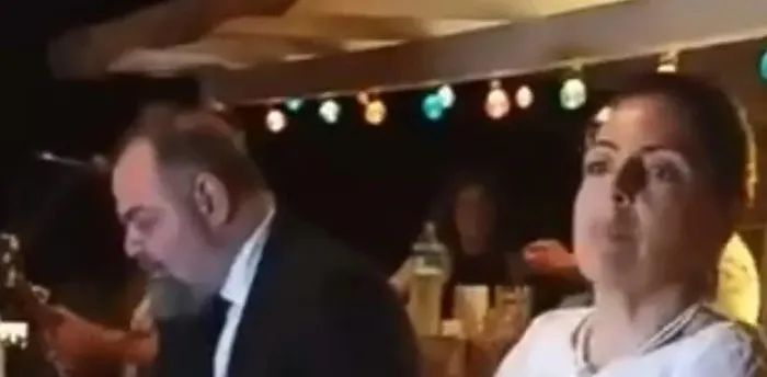 1718603529433.jpg Papazın evliliği kiliseyi ayaklandırdı! Cemaat sosyal medyadan öğrendi! Aforoz edilmesi gündemde... - 4