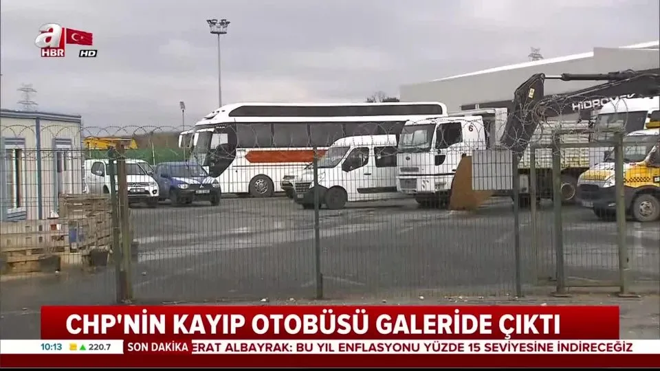 CHP’nin kayıp seçim otobüsü galeride çıktı!