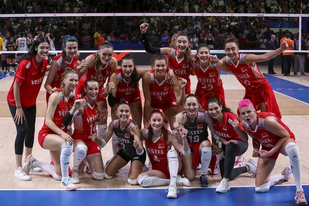 turkiye-italya-voleybol-maci-ne-zaman-2022-fivb-voleybol-milletler-ligi-yari-final-maci-hangi-kanalda-saat-kac-1657971600231.jpg Türkiye İtalya voleybol maçı ne zaman? 2022 FIVB Voleybol Milletler Ligi yarı final maçı hangi kanalda, saat kaçta? - 3