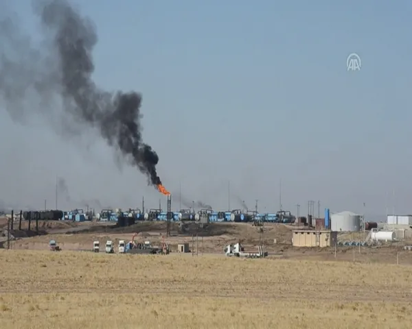 ABD ordusu ve terör örgütü YPG/PKK'dan petrol için ortak devriye! - 1