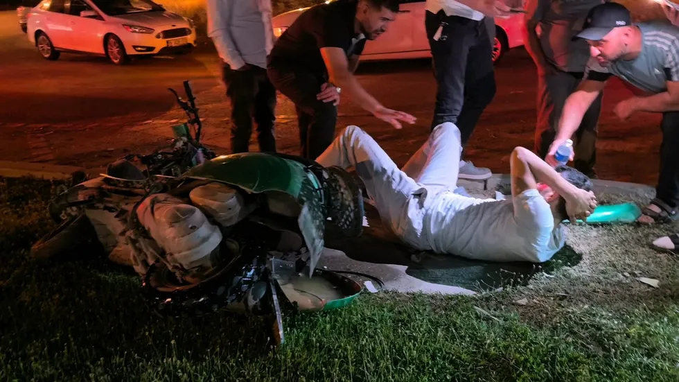Bursa İnegöl'de kontrolden çıkan motosiklet trafik levhasına çarptı: 34 yaşındaki sürücünün durumu ciddiyetini koruyor - 2