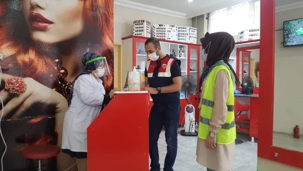 Karantina kuralını ihlal eden 6 kişiye 18 bin 900 lira ceza kesildi - 4