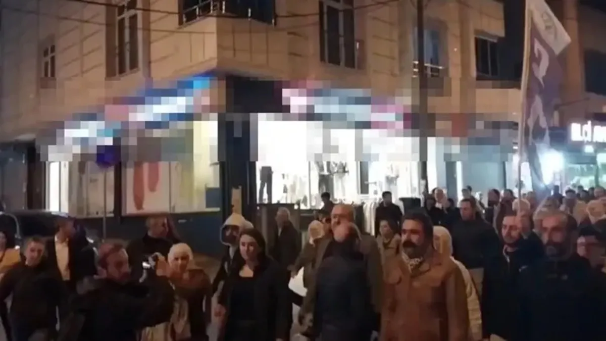 DEM Partili gruptan Esenyurt'ta terör propagandası!