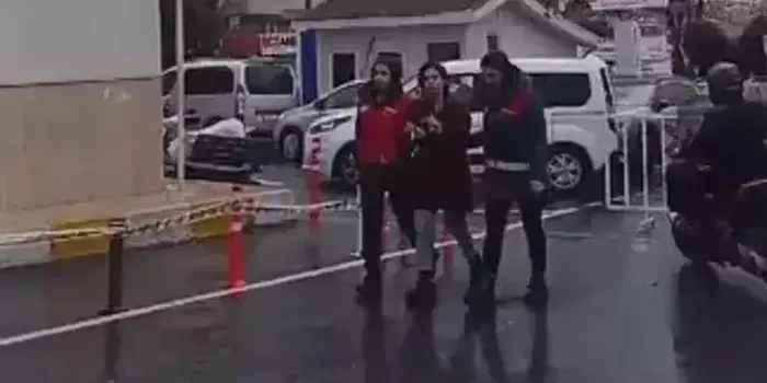 TSK’ya skandal ifadeler kullanmıştı! Özlem Gürses’e ev hapsi kararı