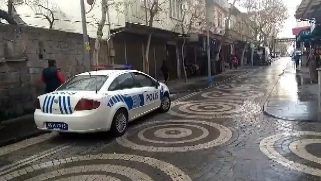 Coronavirüsle ilgili anonslarda "Sıcak hava yanıltmasın" vurgusu - 2