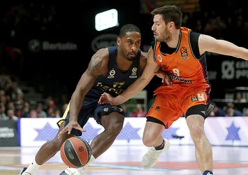 Fenerbahçe İspanya'da rahat kazandı