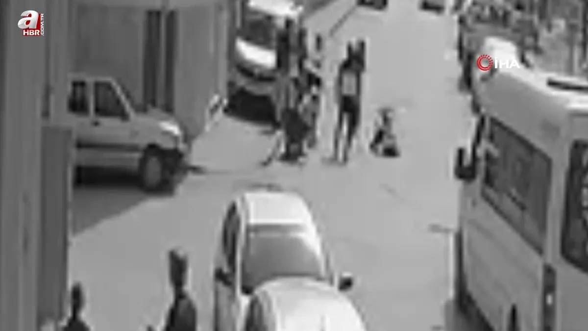 Yolun karşısına geçen kadına çarpıp kaçtı