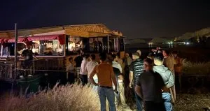 Şanlıurfa’da duba restoran nehre sürüklendi