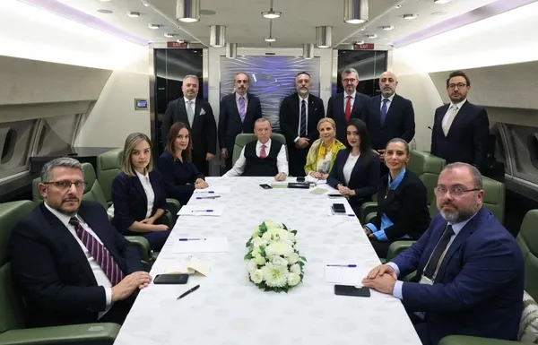 Başkan Erdoğan’dan Özbekistan dönüşü önemli mesajlar: Blinken’in Türkiye ziyareti, İsrail’in Gazze saldırıları, ekonomi, CHP’de Genel Başkan değişimi...