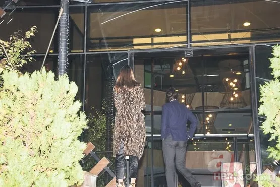 İbrahim Kutluay ve Edwina Sponza’dan anlamsız panik! Böyle kaçtılar 4