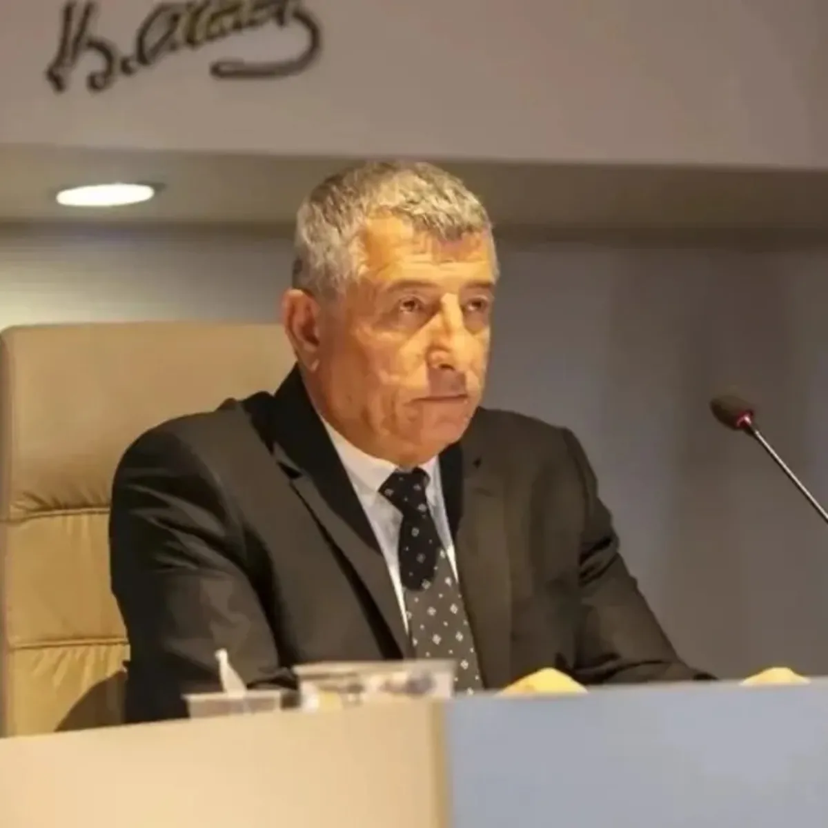 İçişleri Bakanlığı duyurdu: Güzelbahçe Belediye Başkanı Mustafa Günay görevden uzaklaştırıldı