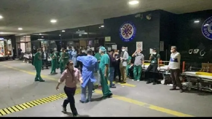 Türkiye bu fotoğrafı konuşmuştu! Kahramanlar o anları anlattı: Kulağımız ambulans sesinde, gözümüz yoldaydı