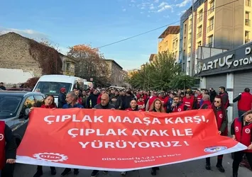 İzmir’de çıplak ayaklı isyan! On binlerce belediye işçisi “maaş gaspına” karşı sokağa döküldü
