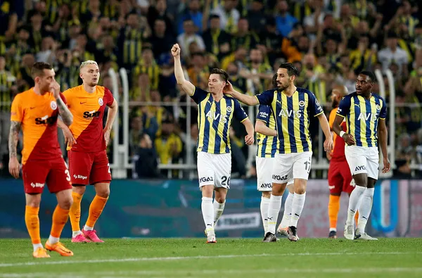 Fenerbahçe-Galatasaray derbisi öncesi son gelişmeler! Kadıköy’de zirve mücadelesi