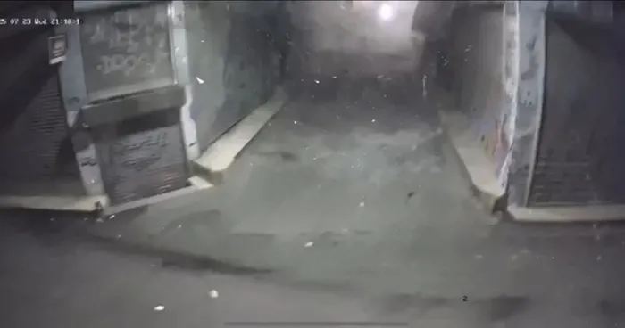 1753347223707.jpeg Beyoğlu'nda bir binada patlama meydana geldi (İHA)