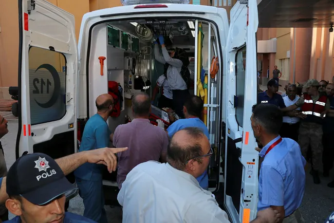Erzincan'da kaymakamlıkta silahlı saldırı: 2 ölü, 5 yaralı - 1