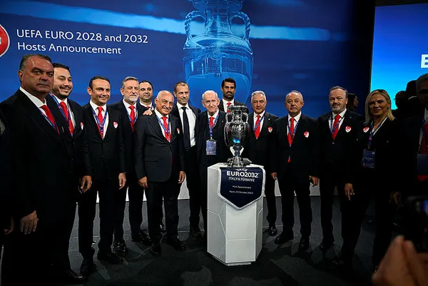 turkiye-ve-italyadan-euro-2032-ortakligi-1696936502619.jpg Türkiye ve İtalya'dan EURO 2032 ortaklığı - 2