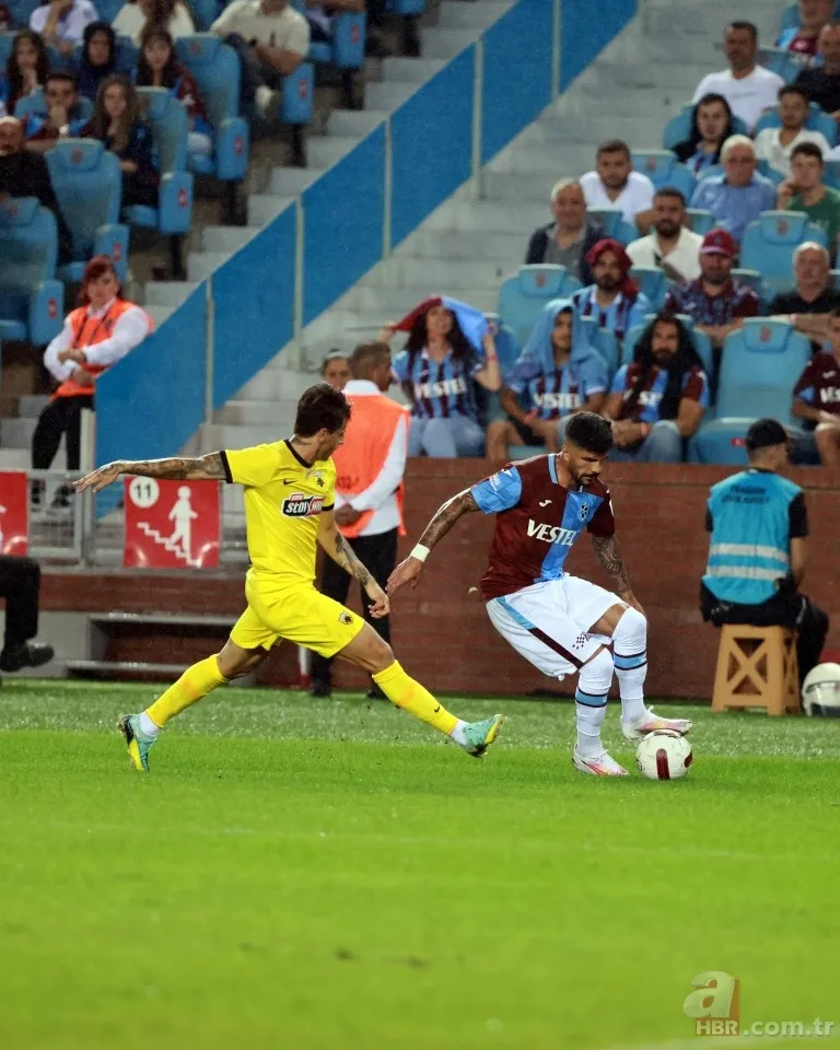 Trabzonspor- AEK maçında Benkovic sakatlandı! Kanlar içinde kaldı… | İşte o anlar... 18