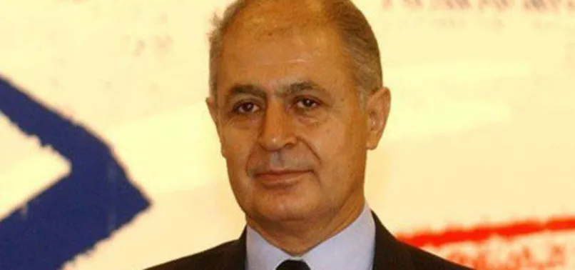 Ahmet Nejdet Sezer'e 18 FETÖ sorusu
