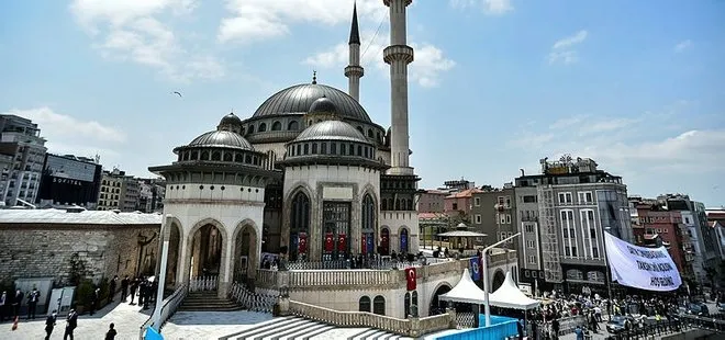 Diyanet İşleri Başkanı Erbaş Taksim Camii’ndeki hutbeye neden kılıçla çıkmadı? Tarihi gelenek nereden geliyor?