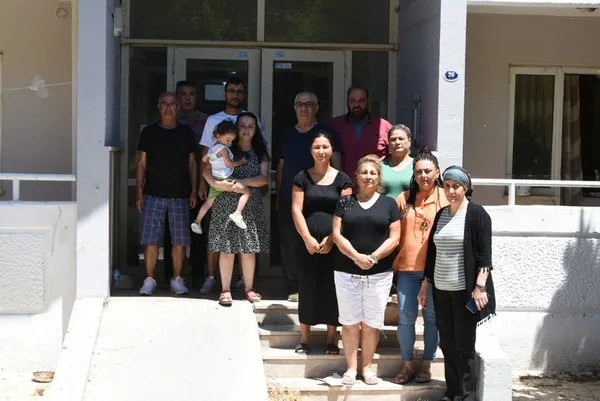 CHP’li Tunç Soyer’e depremzedelerden tepkiler çığ gibi: İşgalci değil depremzedeyiz