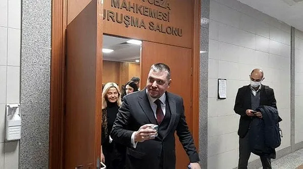 1706098656983.jpg Seçil Erzan'ın ikinci telefonuna ait bilirkişi raporu ortaya çıktı! Arda Turan ile dikkat çeken konuşma: Sinir hastası oldum... - 6