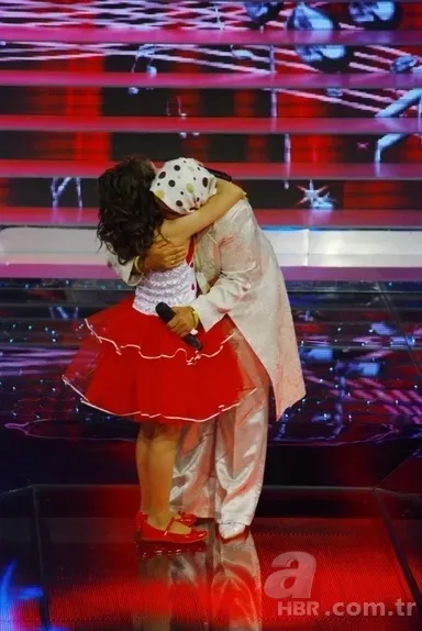 Bir Şarkısın Sen'in "Fındık Kurdu" kocaman oldu! O şimdi sahnelerden inmiyor 4