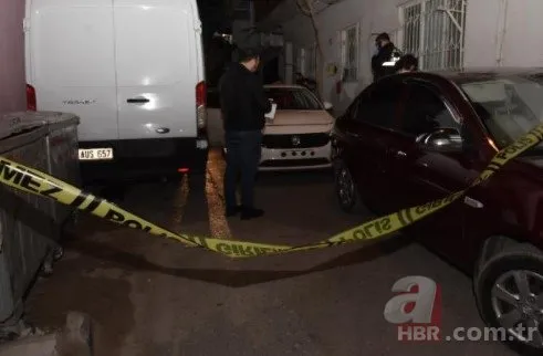 İzmir'de kan donduran olay! Otomobil içinde 20 yaşındaki gencin cesedi bulundu