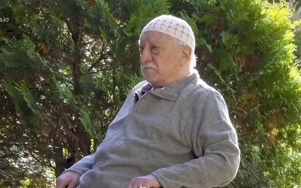 terorist-basi-gulenden-cokus-itirafi-gaye-i-hayali-gerceklestirecek-gucte-degiliz-1667859011734.jpg Teröristbaşı Gülen'den çöküş itirafı: Gaye-i hayali gerçekleştirecek güçte değiliz - 2