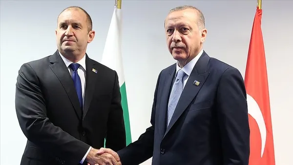 son-dakika-baskan-erdogan-bulgaristan-cumhurbaskani-radev-ile-gorustu-1649079123095.jpg Son dakika: Başkan Erdoğan'dan diplomasi trafiği - 1