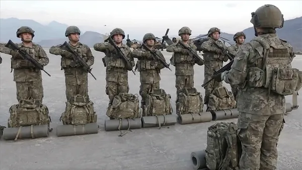 msbden-abdye-pkk-ziyareti-tepkisi-bir-teror-orgutuyle-baska-bir-teror-orgutu-kullanilarak-mucadele-edilemez-1709805419486.jpg MSB'den ABD'ye PKK ziyareti tepkisi: Bir terör örgütüyle başka bir terör örgütü kullanılarak mücadele edilemez - 2