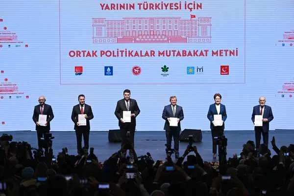 1675182836294.jpg Muharrem İnce'den 6'lı masaya mutabakat metni eleştirisi: "Tartışmalı konular masaya yatırılmamış halının altına süpürülmüş" - 1