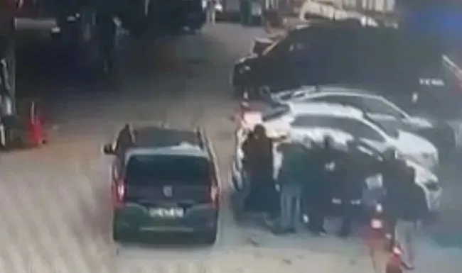 kizina-carpan-surucuyu-oldurmustu-istenen-ceza-belli-oldu-1760004539573.jpeg Kızına çarpan sürücüyü öldürmüştü! İstenen ceza belli oldu - 2