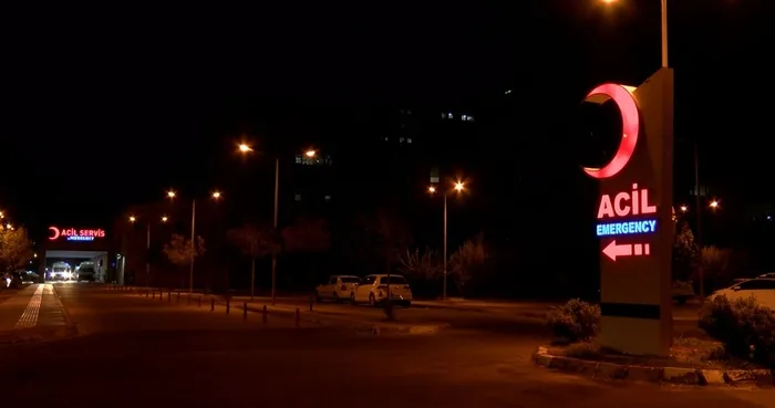 diyarbakirda-hayvan-otlatma-kavgasi-kanli-bitti-olu-ve-yarali-var-1715406244246.jpg Diyarbakır'da 'hayvan otlatma' kavgası kanlı bitti! Ölü ve yaralı var - 1