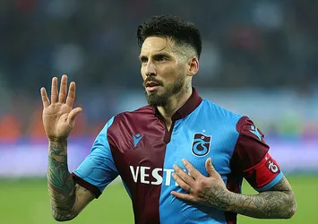 Jose Sosa'dan ayrılık iddialarına yalanlama!