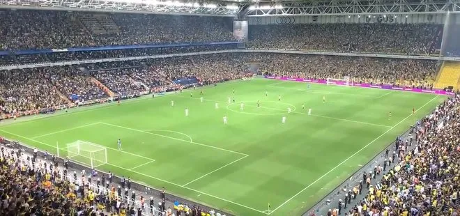 Fenerbahçe maçında Putin tezahüratı: UEFA soruşturma başlattı | Kanarya’ya hangi ceza gelir?