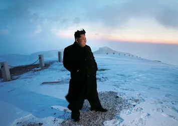 Kim Jong-Un yeni "ultra modern" silahını denedi