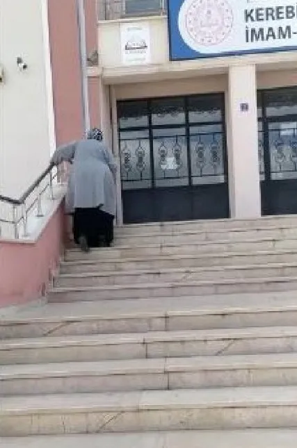 30un-uzerinde-sertifikasi-var-esme-teyze-yksye-girdi-tek-hedefi-adalet-okumak-1655651282314.jpg 30’un üzerinde sertifikası var! Esme teyze YKS’ye girdi: Tek hedefi adalet okumak - 1