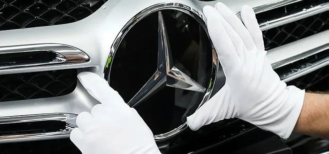 Mercedes araçlara konum sensörü yerleştirdiğini itiraf etti