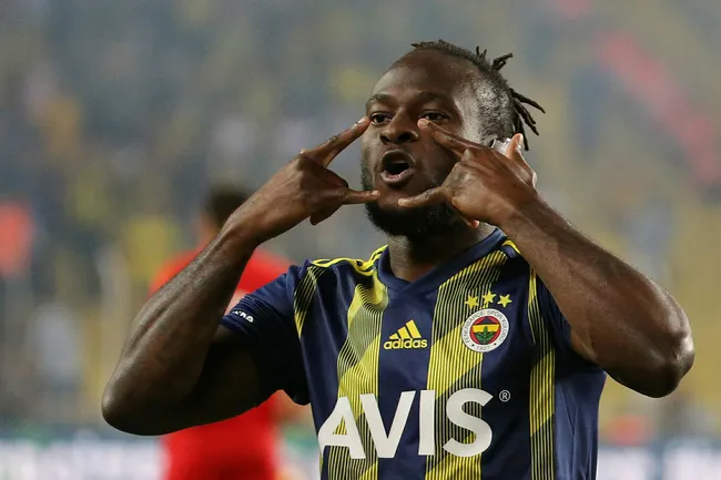 Fenerbahçe’de şok! Victor Moses 5 hafta sahalardan uzak kalacak