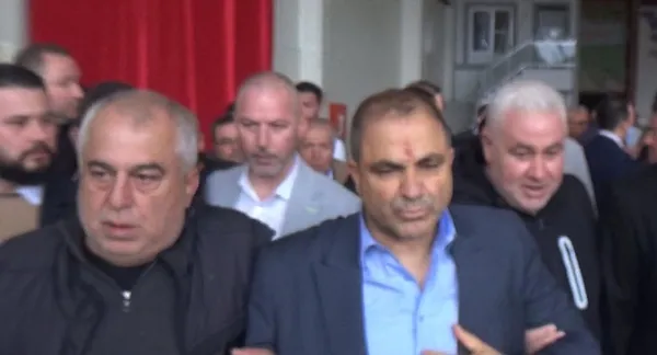 Milletvekili aday adaylığını açıklarken kalp krizi geçirdi - 2