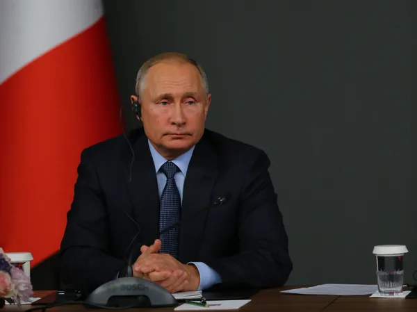 Macron: Rusya’nın endişelerini dikkate almamız gerekiyor