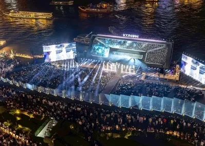 Tayland yeni yıla renkli girdi