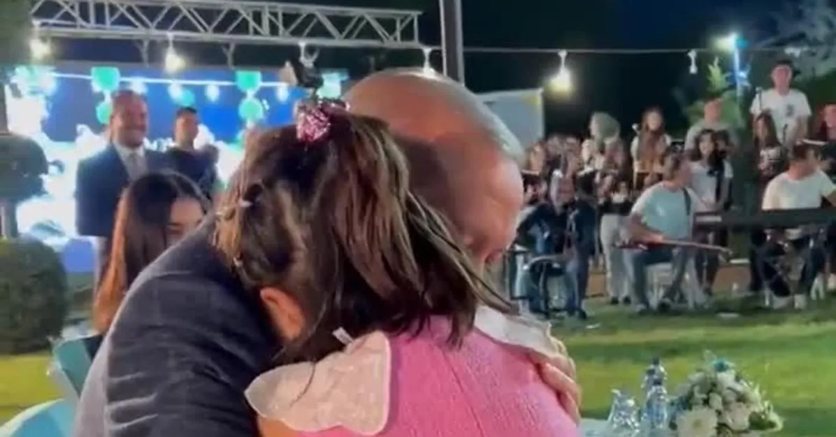 Başkan Erdoğan'ın Van'da duygu dolu anları! "Sen ağlarsan ben de ağlarım"