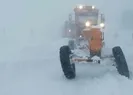 Yol açmaya giden ekipler mahsur kaldı