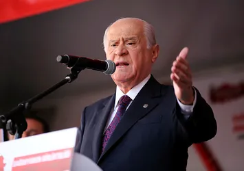 Bahçeli talimatı verdi! Adaylıktan çekildi