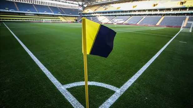 FB Rennes maçı saat kaçta, hangi kanalda? Şifreli mi şifresiz mi? 2022 UEFA Avrupa Ligi Fenerbahçe Rennes maçı ne zaman?